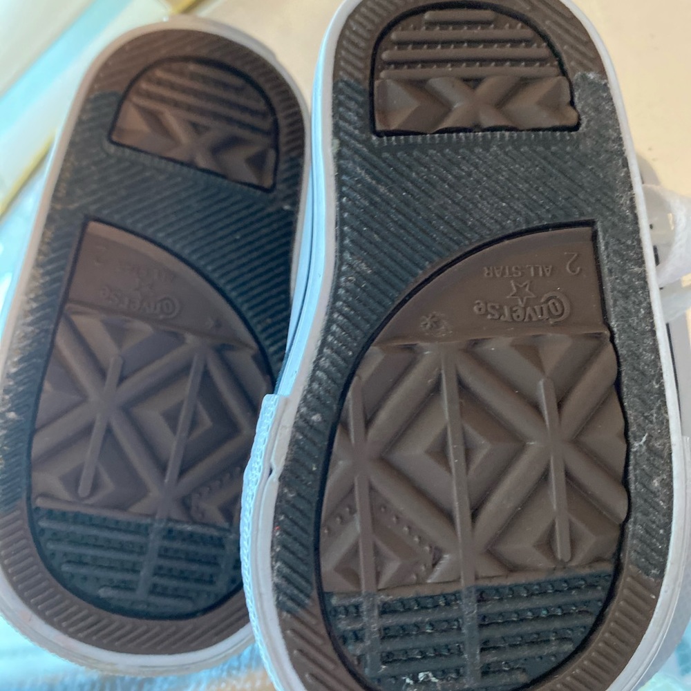 Black Converse - Picture 3 of 3